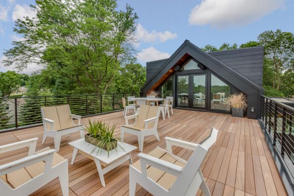 Deck Construction in Valencia