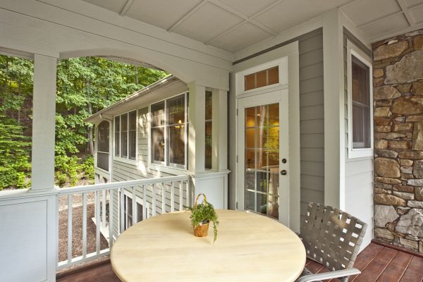 Cost of Covered Porch Installation in Valencia