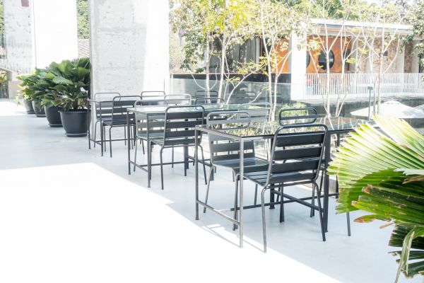 Cost of Commercial Deck Installation in Valencia