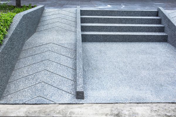 Cost of Deck Ramp Construction in Valencia