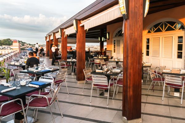 Cost of Commercial Deck Construction in Valencia