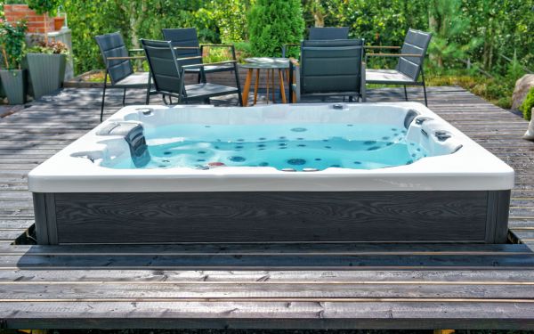 Cost of Spa Deck Remodeling in Valencia