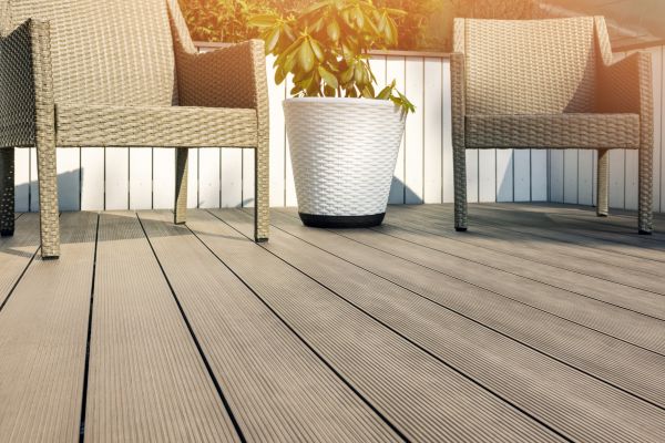 Cost of Artificial Deck Installation in Valencia