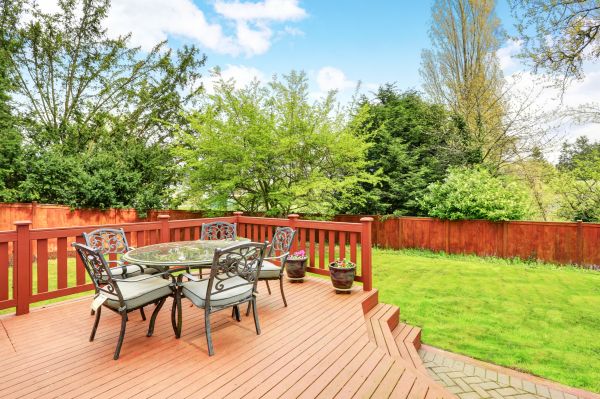 Cost of Raised Deck Installation in Valencia